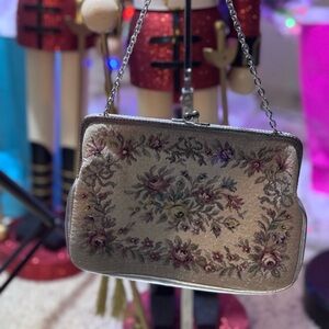 Pre Owned Vintage David’s Fifth Avenue Collection
Purse